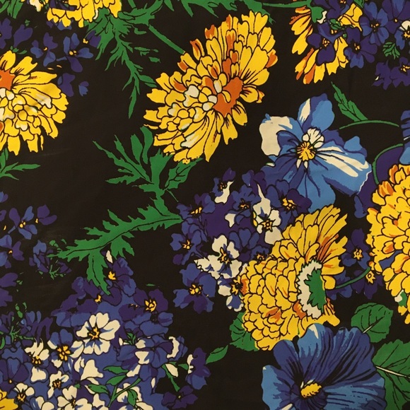 Urban Outfitters Floral Crop Top - Picture 2 of 7